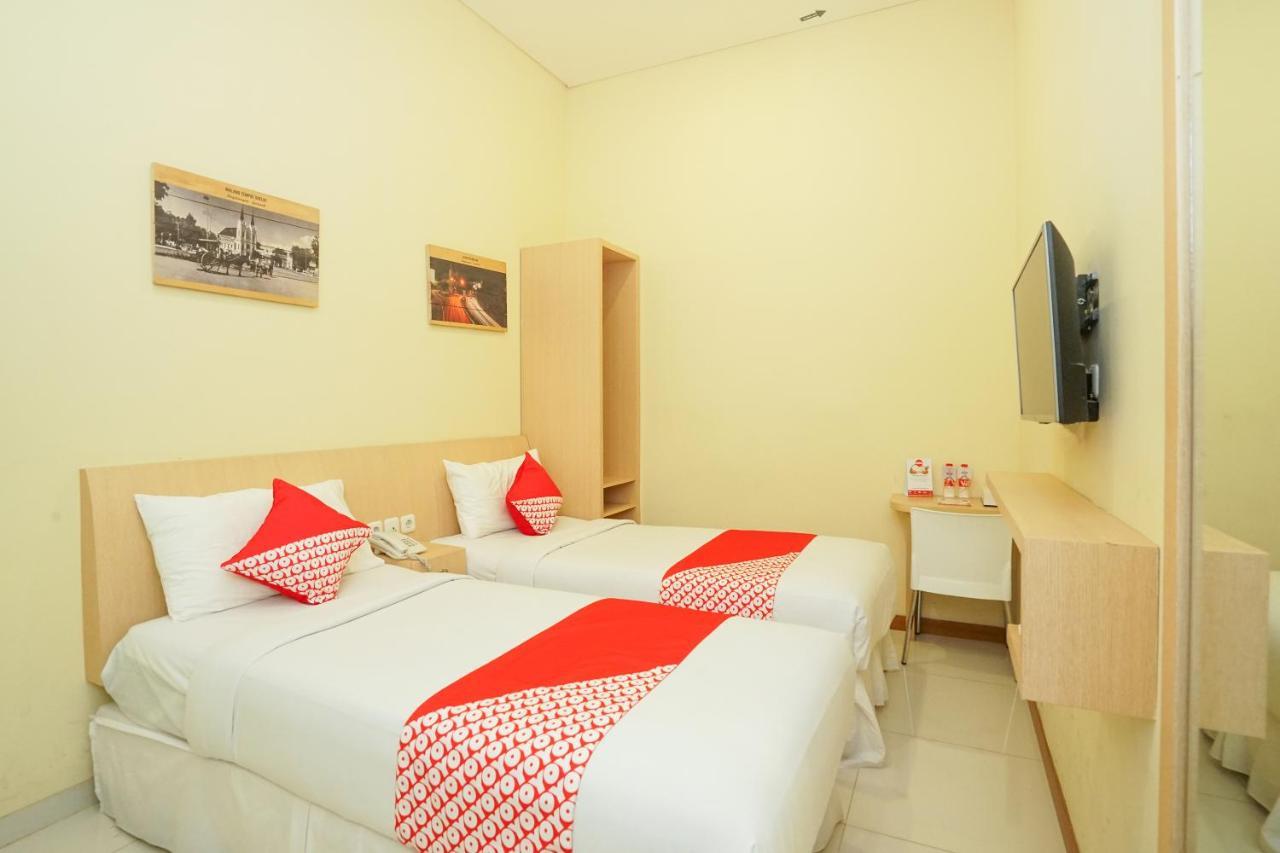 Oyo 272 M Suite Residence Malang Eksteriør billede