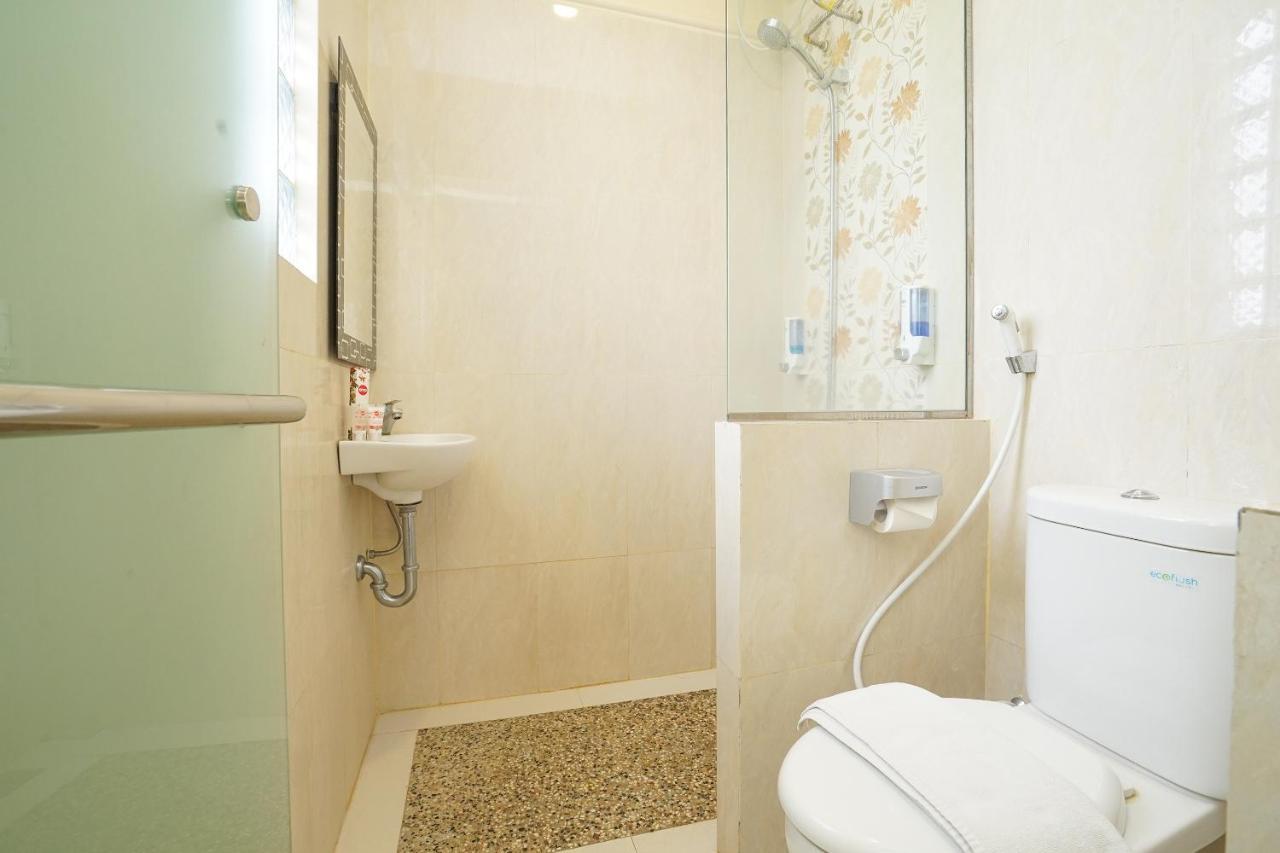 Oyo 272 M Suite Residence Malang Eksteriør billede